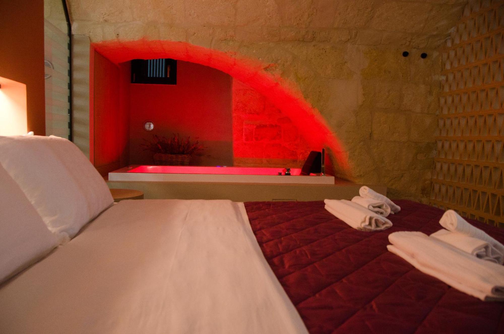 Suite Santa Caterina Монополи Экстерьер фото